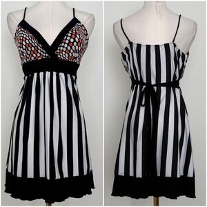 Y2K alt tie back tank bold going out top S Edgy Artsy